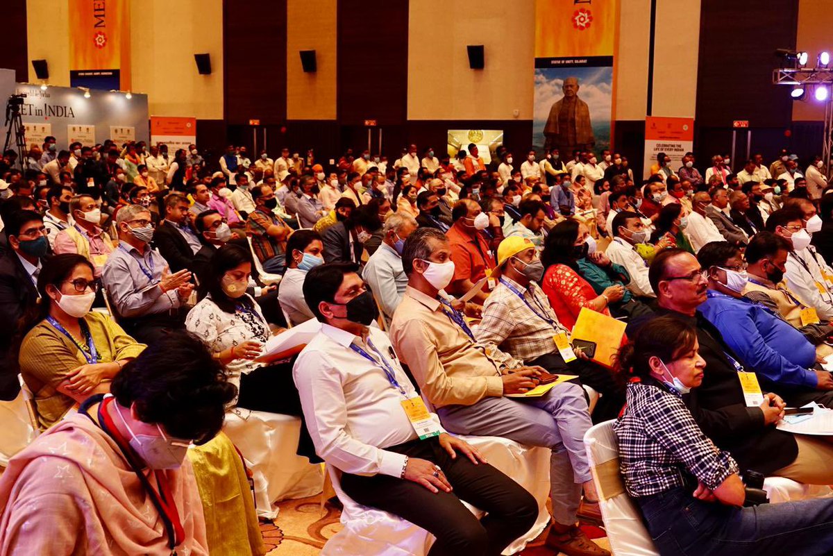 खजुराहो के कन्वेंशन सेंटर के उद्घाटन के बाद “मीट इन इंडिया “कांफ्रेंस को मा मुख्यमंत्री <a href="/ChouhanShivraj/">Shivraj Singh Chouhan</a> <a href="/vdsharmabjp/">VD Sharma</a> <a href="/UshaThakurMLA/">Usha Thakur</a> सहित केन्द्र और राज्य के <a href="/tourismgoi/">Ministry of Tourism</a> ने संबोधित किया <a href="/PMOIndia/">PMO India</a> <a href="/JPNadda/">Jagat Prakash Nadda</a> <a href="/incredibleindia/">Incredible!ndia</a> <a href="/MinOfCultureGoI/">Ministry of Culture</a> <a href="/BJP4India/">BJP</a> <a href="/BJP4MP/">BJP Madhya Pradesh</a>