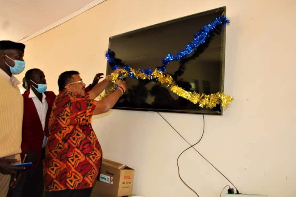 SokoAnalyst's tweet photo. MP for Kesses launched a TV set. And you wonder why we are a fucked up country https://t.co/H5LbYidgbo