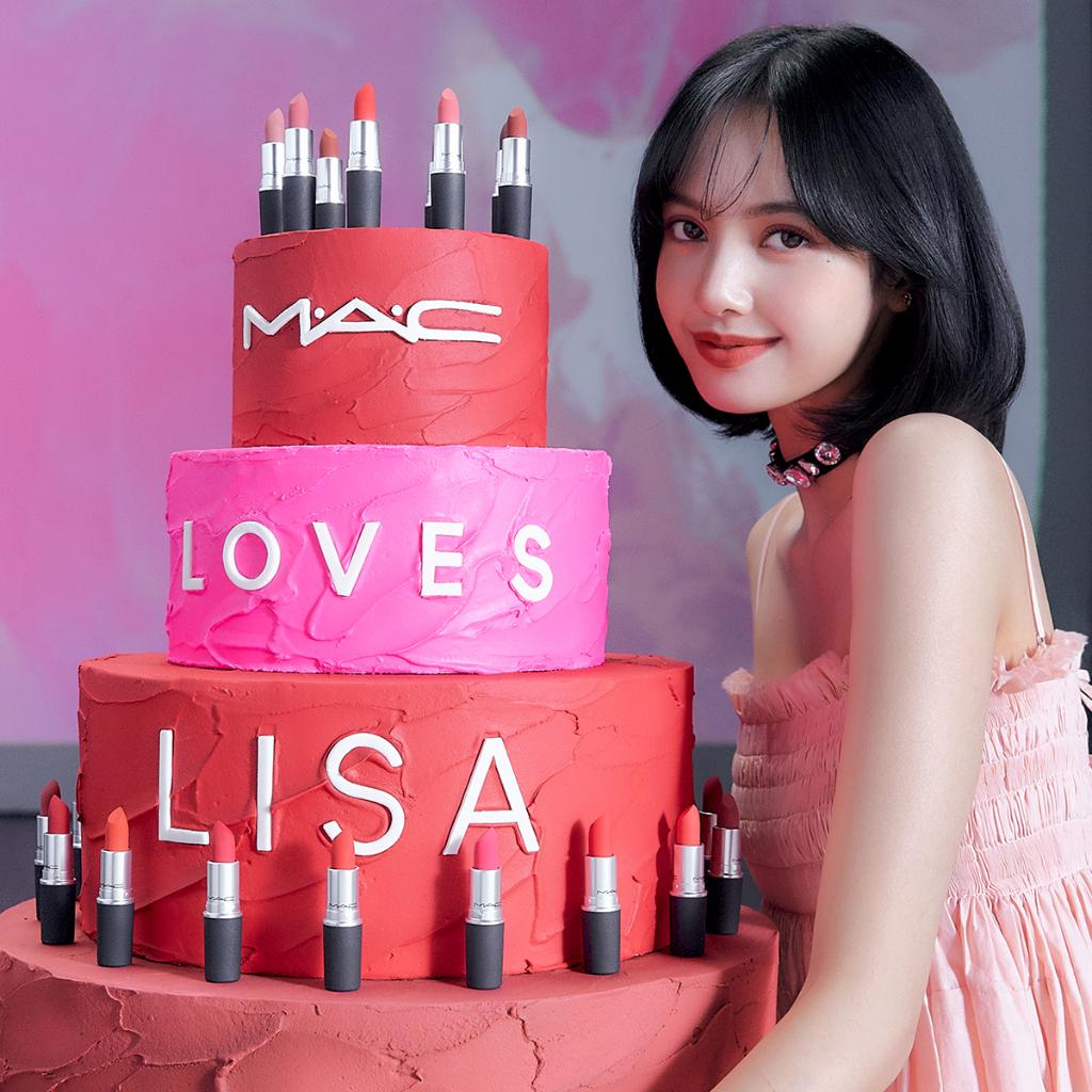 Maccosmetics Lisa S Birthday Is Just Getting Started Respond With Your Best Birthday Wishes So She Can Start Cutting This Iconic Cake Macloveslisa T Co I7vkzlfiyb