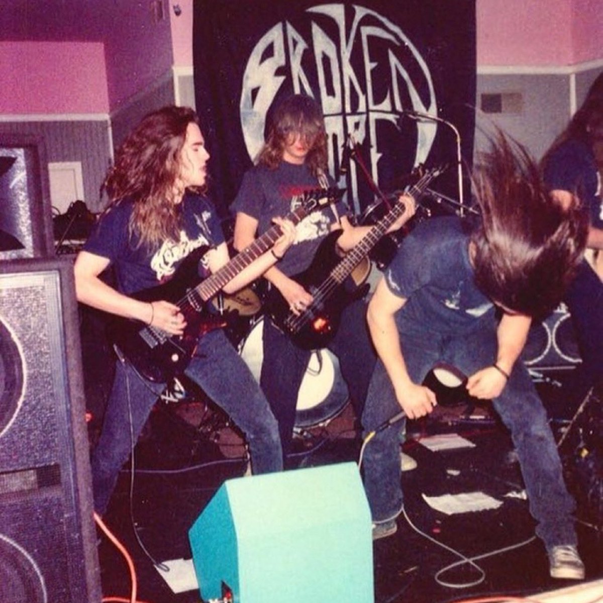 JeremyXWagner's tweet photo. #FlashbackFriday circa 1989-1990 playing Fotch’s club in Chicago w/ @BROKENHOPEBAND.

Hail Ryan and Joe!!! 🤘🏻🙏🏻⚡️

#BrokenHope #DeathMetal #ExtremeMetal #Gore #Horror #Chicago #Band #Teenagers #Mortician #Brutal #Sick #JoePtacek #JeremyWagner #RyanStanek #BrianGriffin #EdHughes https://t.co/JH0dNljV1U
