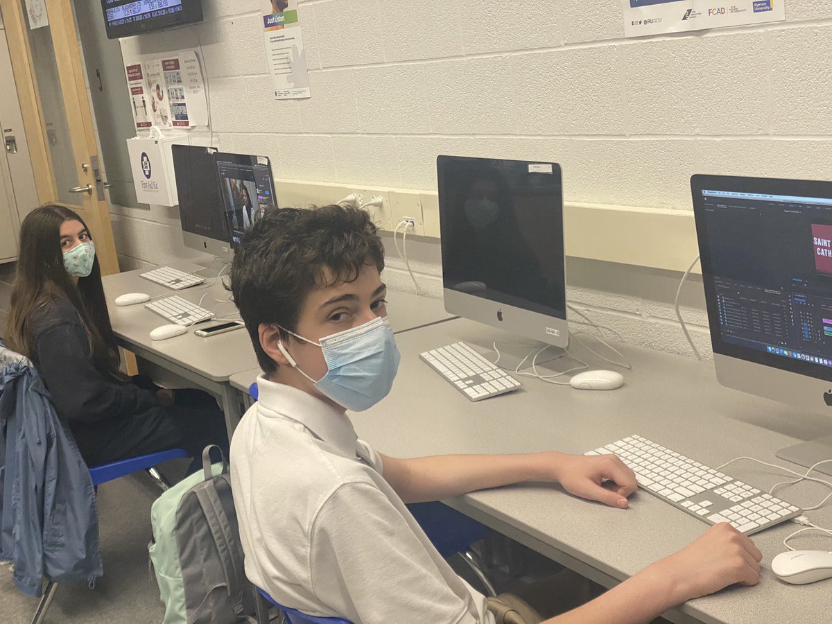 TechnologySab's tweet image. Technology students excited to be half-way in octomester 6. Great work.