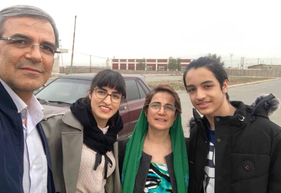 FWPictures's tweet photo. Please vote for Nasrin Sotoudeh - https://t.co/4jmD9cKEsd https://t.co/xj97M5la4V