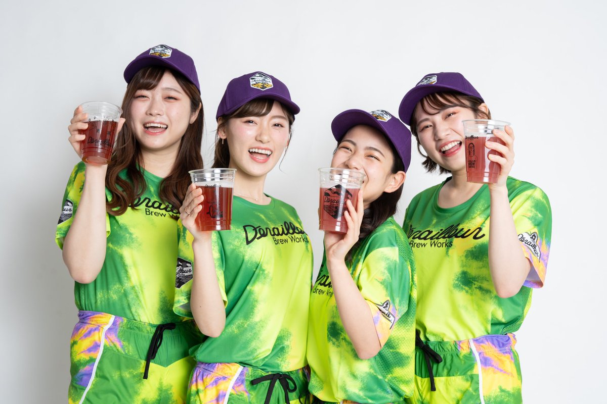 ビール売り子衣装の撮影しました🍻💚 インスタ投稿したので皆さん是非