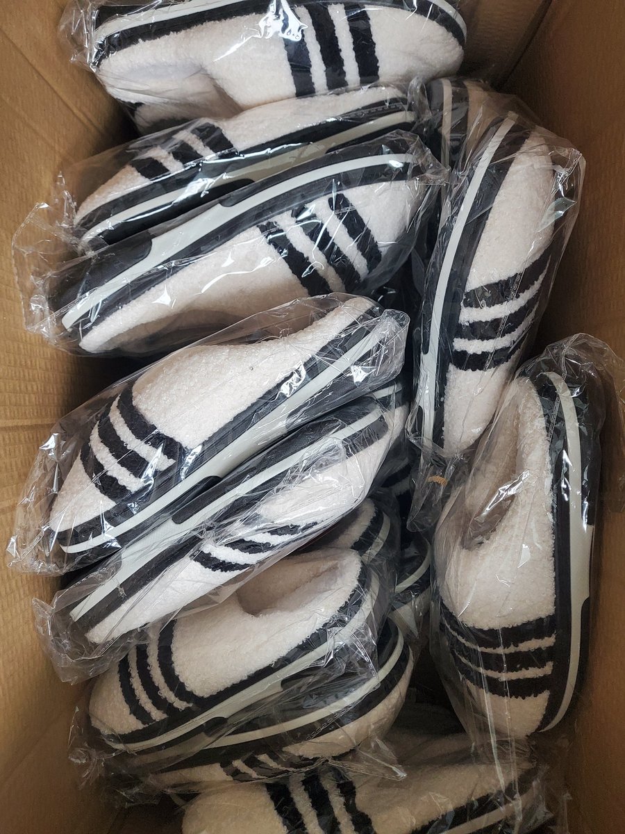 💙 하성운 슬리퍼 이벤트 또 해요 💙

RT 성운이뽀글이슬리퍼 + 셍핑백 10종 
       하성운리본피스 + 하늘마스크

🎁 4월 2일 심돌때 추첨
     (심돌에 보낸 문자 캡쳐 인증)

#gooreumseng #하성운 #하늘 
#셍핑백 #무료나눔 #하성운슬리퍼