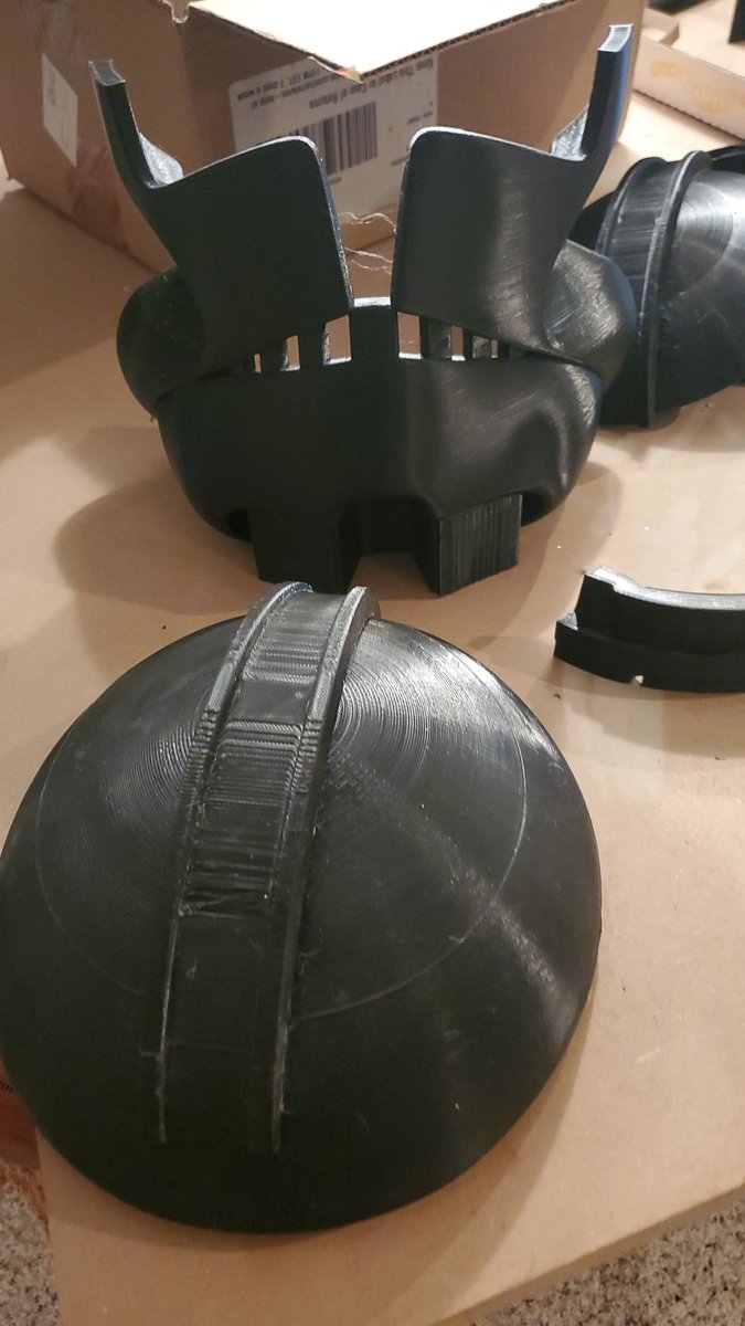 K2ProductionsYT's tweet photo. working on splicing lots of parts of failed prints together today
#battlefront2 #StarWars #starwarscosplay https://t.co/HTrUdQrg0f
