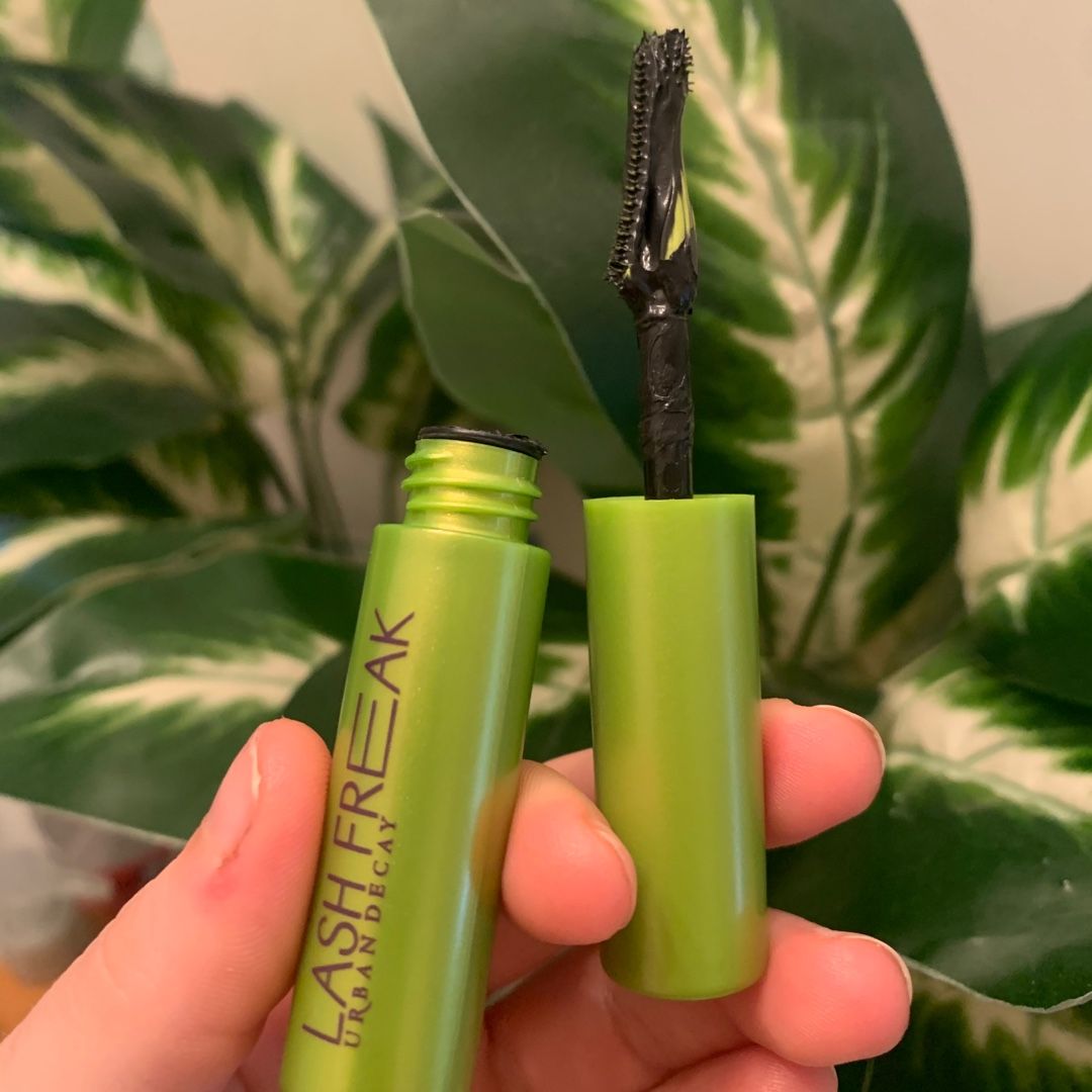 ASHLEYISTHE's tweet photo. Tried this for the first time today, and it’s a life changer ! I used to love the better than sex mascara but I might have to change it hahah 😂 https://t.co/uaIDJVAgut https://t.co/RPpGoS13U5