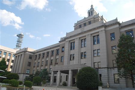 livedoornews's tweet photo. 1000RT：【滋賀教育委】生徒のマスクと鼻をテープで固定など、中学教諭を懲戒処分
https://t.co/Yv5tKgxEE4

わざと男子生徒を除いて配布物を配るなどしたという。男性教諭は聞き取りに「いじることで学級に笑いが生まれ、楽しい雰囲気になると考えた」などと説明。 https://t.co/A0xYpYAEeX