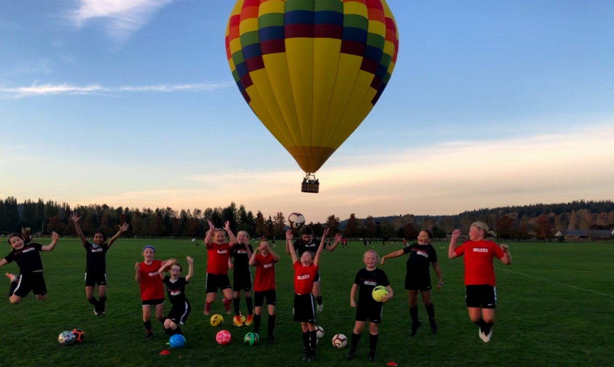 CrossfireSelect's tweet photo. Ready to get back on the fields? Ready to feel that rush of adrenaline when the ball hits your feet? Ready to spend time with friends outdoors and play the game you love? Register for Crossfire Select tryouts now.! https://t.co/LmhxPc4wwO https://t.co/OO7Z8U9vAG