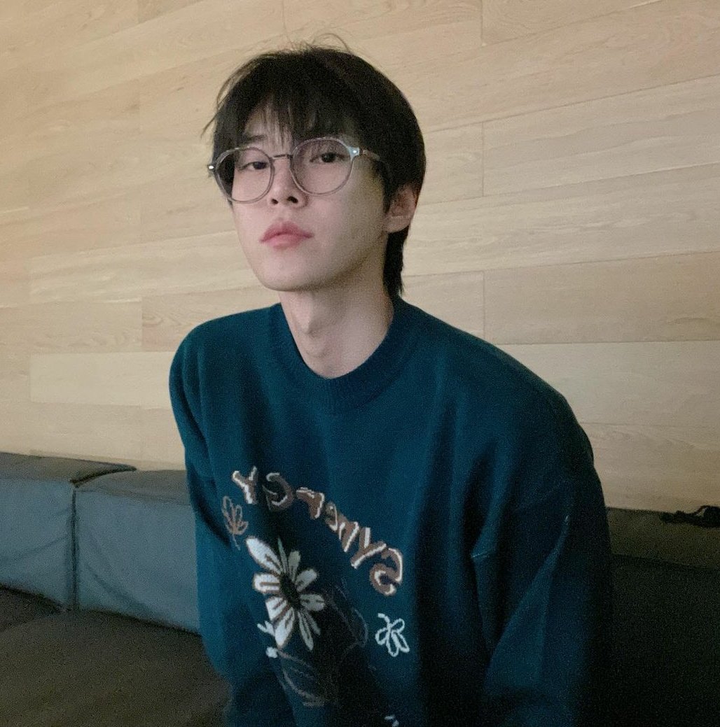 sunkingss2's tweet photo. เดี๋ยว!!! https://t.co/dTQ2CX4ZBV