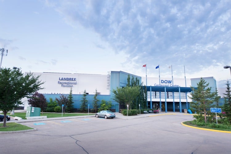 CityFortSask's tweet image. Hours increasing at Dow Centennial Centre effective Monday, March 29 . More information: ow.ly/V6gp50E9sLw