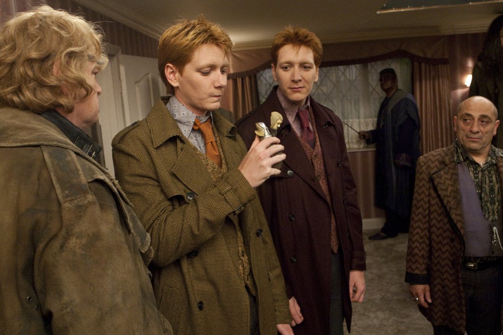 wizardingworld's tweet photo. "Just trying to defuse the tension" - Fred Weasley https://t.co/WA8Ted0wop