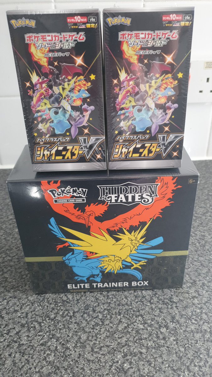 pokedan23's tweet photo. 🎉 GIVE AWAY TIME 🎉

Hopefully my first successful give away.

Hidden fates etb
2 shiny v star booster boxes

TO ENTER: 
1. follow my Twitter 
2. Tag 3 friends 
3. RT this post! 

🤞Winners will be announced once I hit 250 followers 🤞

#giveaway #pokemontcg #pokemoncards https://t.co/vHcVTNN7mO