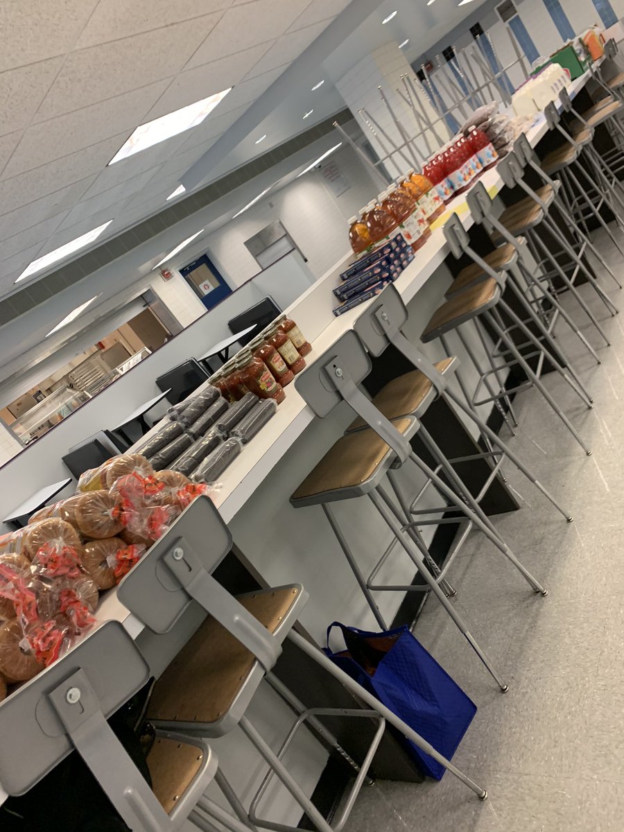 appabx's tweet photo. Yesterday was another successful food pantry event where APPA made 20 deliveries to our families! #appastrong #district8 https://t.co/OKCS5j1SXy