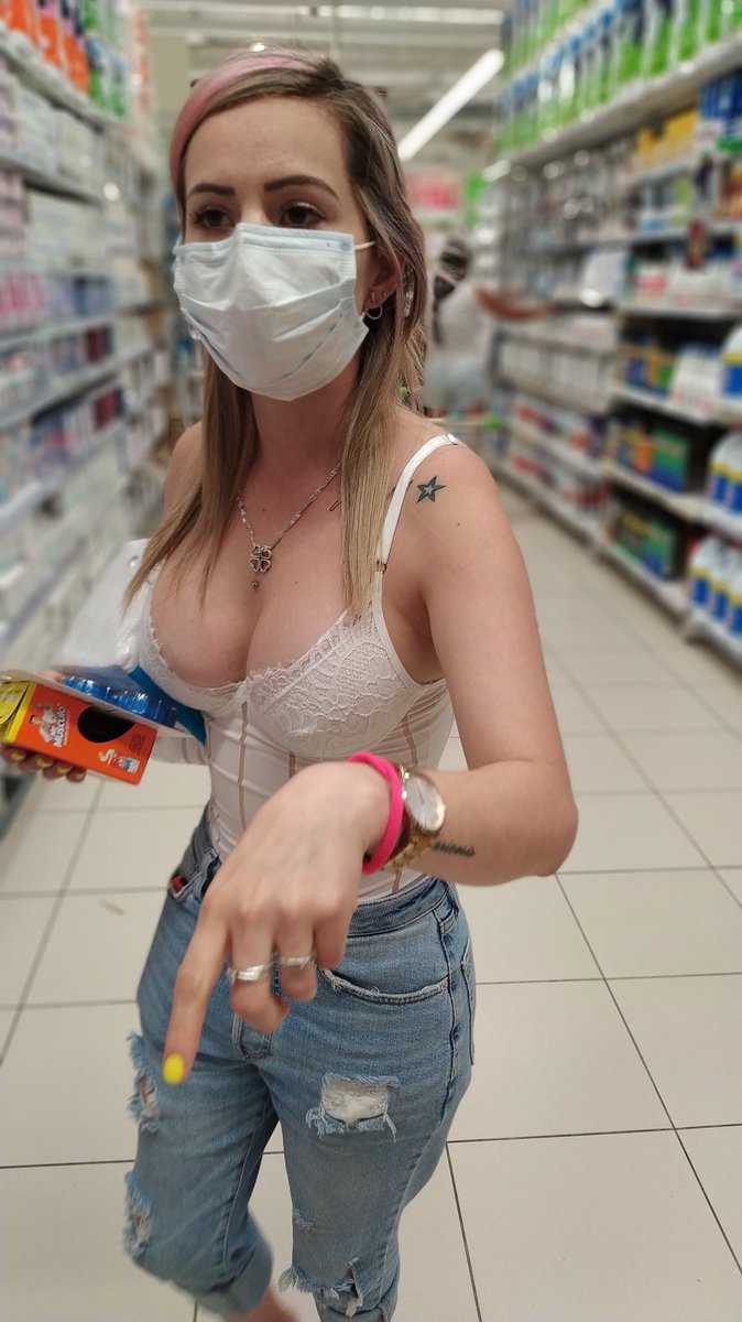 AStichts's tweet photo. Mercando 🛒 y reto cumplido @Openmindswinger 😈 @exhibiendome @GWCflashing @Innocenthotwife @ElisaExhib @catwoman_8903 @thesexywifefl https://t.co/XcG8ioQ0AR