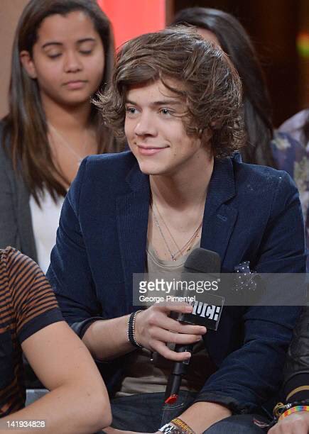 hesthrowbacks's tweet photo. 9 years ago today, Harry visited MuchMusic with One Direction

March 26, 2012 https://t.co/8CYP2d60pn