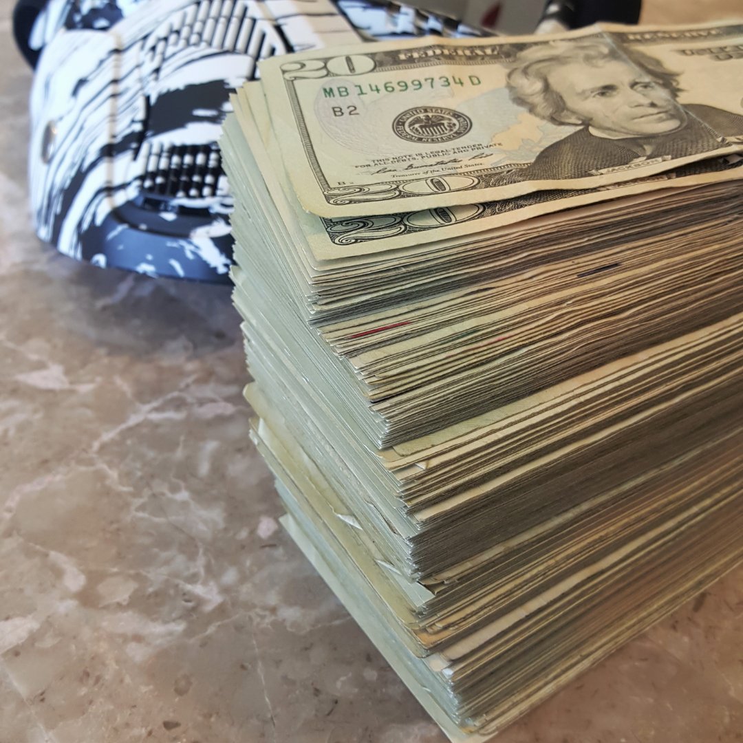 whoisgvv's tweet photo. On Sunday April 4th, 2021 (for one hour) from 4:00 pm until 5:00 pm P.S.T. (USA, West-Coast Time Zone). I will be on the https://t.co/7oxcYYnEGW website doing a live online free #CashGiveaway to absolutely anyone and everyone that I encounter! #HitMeUp https://t.co/YhdFE6Kjio