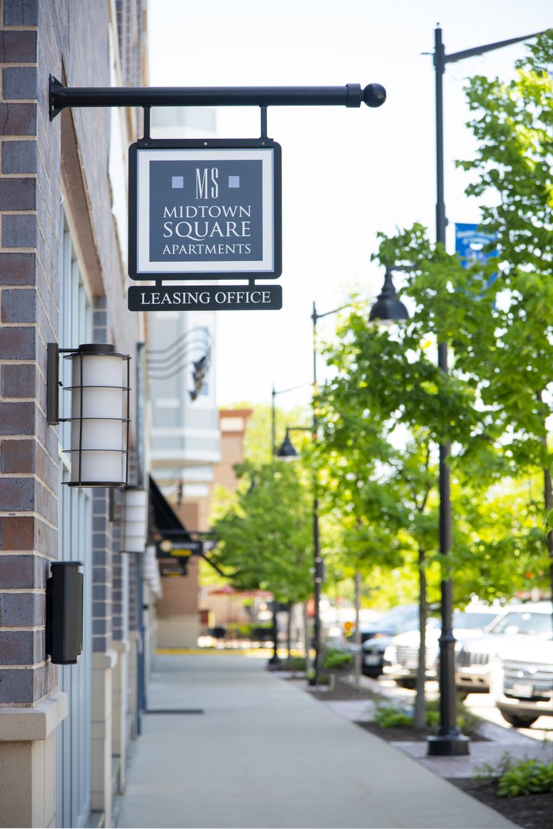 MidtownSquare's tweet photo. Midtown Square Apartments located in downtown Glenview with easy access to commute into the city whether by Metra or driving.
#midtownsquare #downtownglenview #glenview #livethemidtownlife #lpcmidwest #lpc #easycommute https://t.co/ONnjX2247B