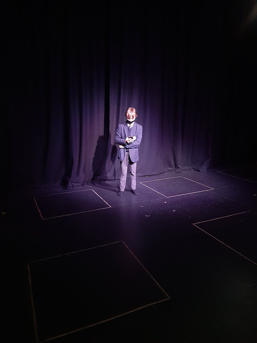 bethyates_yates's tweet photo. Some more year 7 pupils taking to the stage today and embracing the spotlight. An egg-cellent way to finish for Easter! @Dunelmia @DramaDurham #dramallamas https://t.co/7H3nyv7YLm