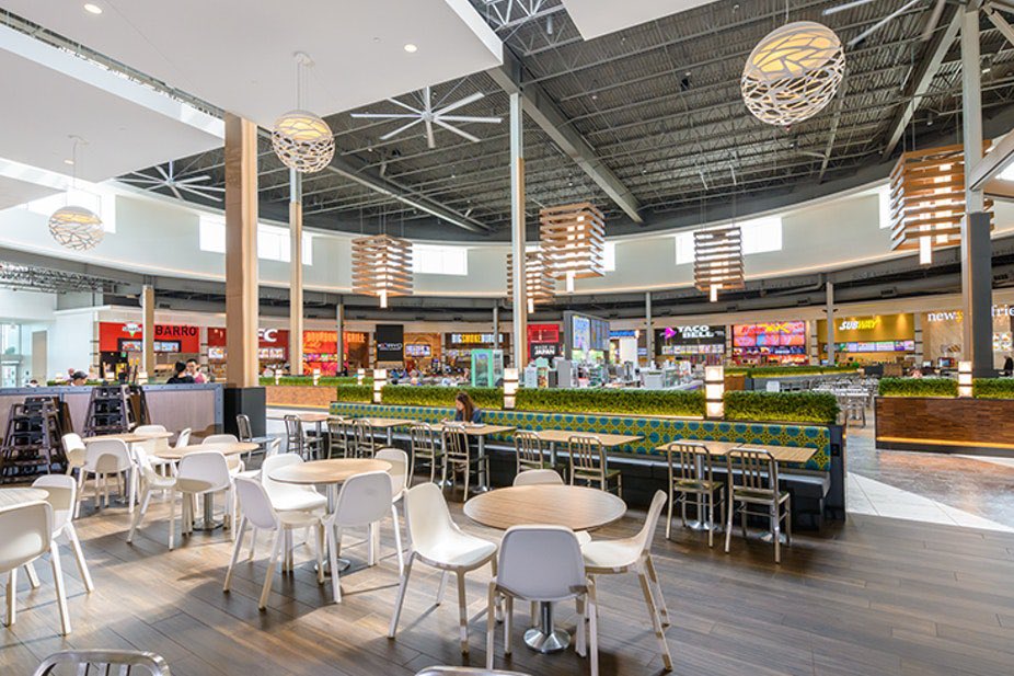 laborincca's tweet photo. Cross Iron Mills is the largest single level Mall in Alberta and we were awarded the task of installing all the millwork for the renovation of their brand new Food Hall. From Banquets to Glass Accent Panels to Column and I-Beam Cladding we did it all!
#LaborInc #Millwork https://t.co/EtZNe0ukYC