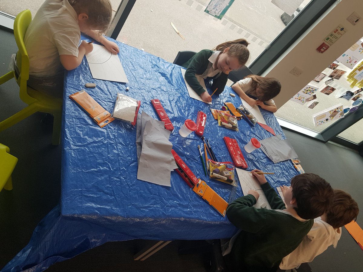 MissPhilip19's tweet photo. P3 have been learning about fractions and collaborative art through this stunning 1/4 circle activity. Alone and together they are a beautiful. 💗 Have a lovely holiday P3. @Stoneywood_1 https://t.co/xnJ9JU98ZB