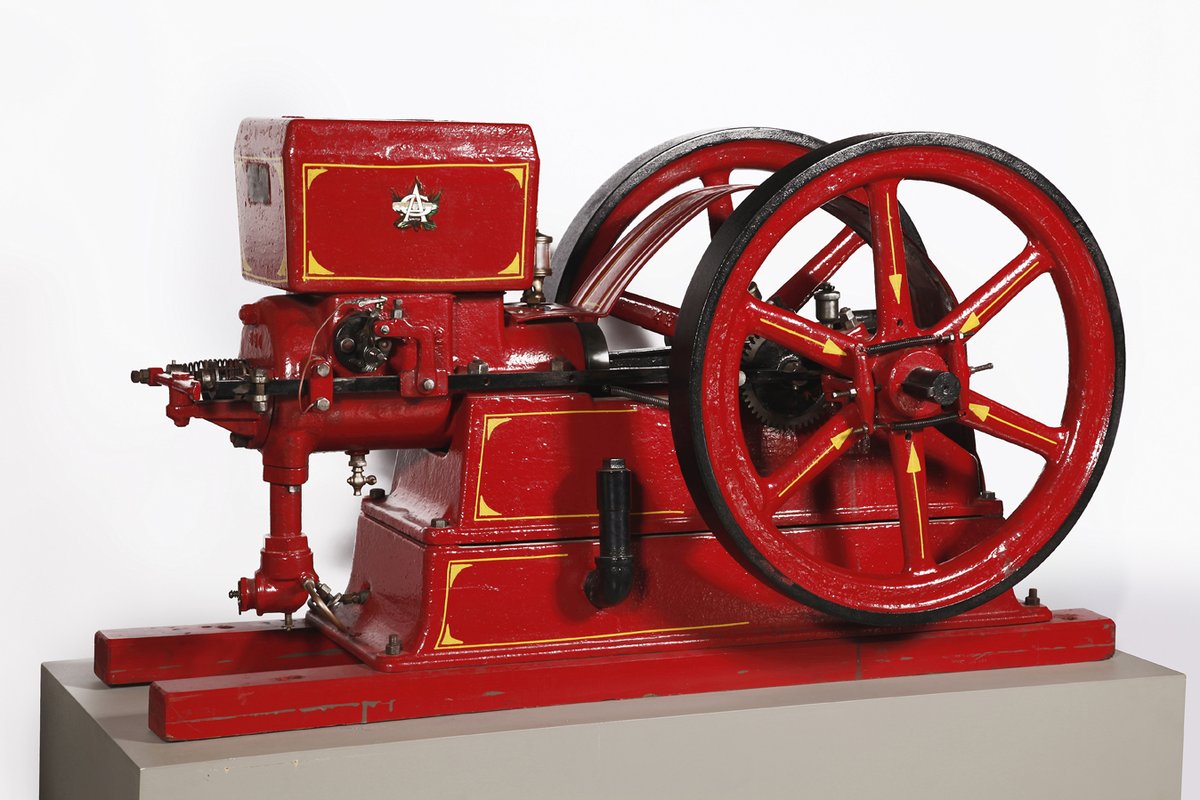 ns_moi's tweet photo. By 1918, #Acadia was the largest producer of two stroke gas engines in Canada, making over 2400 a year! #MadeInNovaScotia #MakeandBreak @NS_Museum https://t.co/vq6iu7Q2Hg