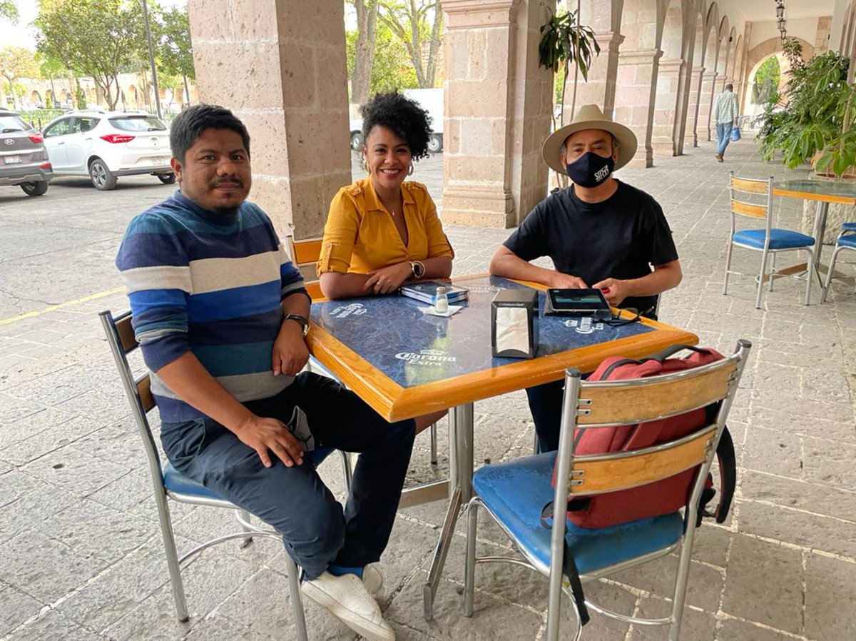 MichoacanaCon's tweet photo. Un encuentro necesario @MichoacanaCon y Movimiento Michoacano de Solidaridad con Cuba. Nos hemos coordinado, mucho que trabajar en beneficio de nuestros pueblos hermanos 👊
@siempreconcuba @DiazCanelB @AlinePrezNeri @_mmsc @EmbaCuMex @Granma_Digital @pnunezmosquera @embajada_cuba https://t.co/FAckpXkDIi