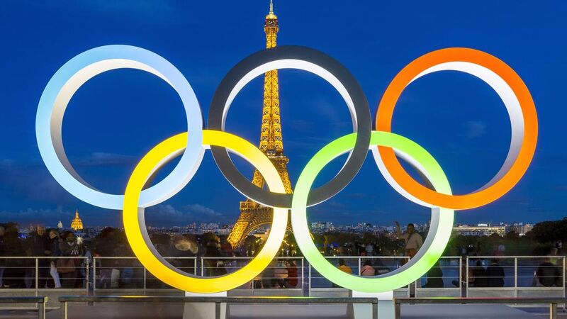 Salon_CPrint's tweet photo. Grâce à l'acquisition d'une #imprimante Epson #SureColor SC-F10000,  l'imprimerie #MP3PLV a décroché 2️⃣ appels d’offre : pour les JO de #Paris2024 🏅 et pour une étape du #TourdeFrance 🚴‍♂️. 
📍Échangez avec eux mardi 30/03 9h au #webinar @EPSON_fr  💻 👉 https://t.co/C8ksqit18l https://t.co/OtJH298uOT