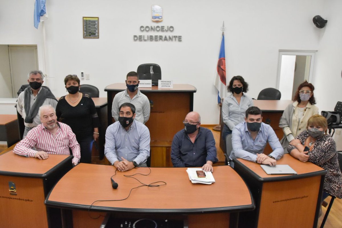 ConcejoCOMODORO's tweet photo. Hoy se difundió la conformación de una Comisión de Seguimiento de Servicios Concesionados a la @SCPL_Coop para debatir la calidad de la prestación. Será integrada por los presidentes de los Bloques, un funcionario de la @comodoroMCR, otro designado por el #TCM y del #EnCoSeP https://t.co/eUnqP7J9SX