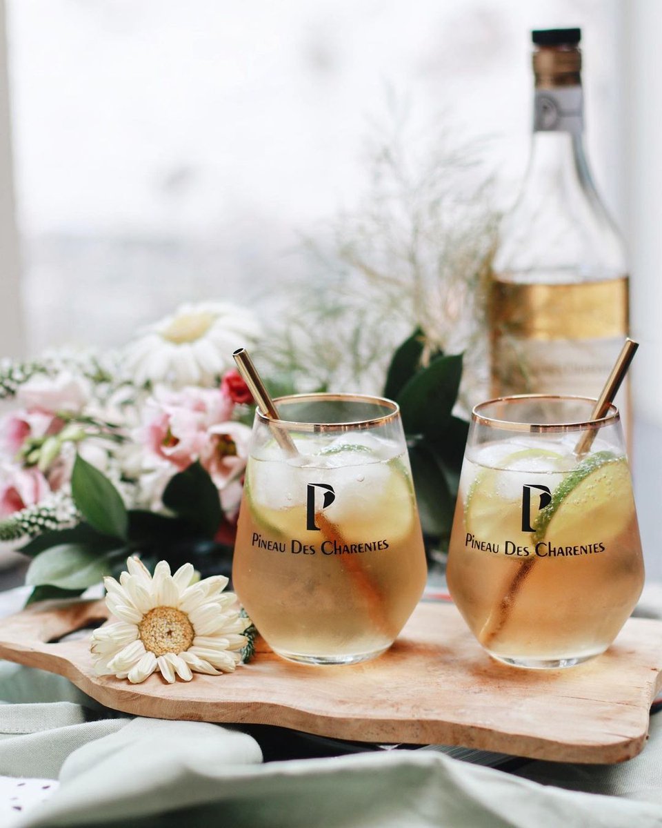 pineau_academy's tweet photo. You've made it through winter! With spring around the corner it's time to celebrate with a #Pineau spritzer.
📸: @berry_inlove https://t.co/JTVizdqUJe