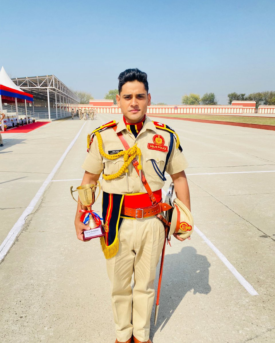 lakshay_cop's tweet photo. Passing Out Parade on the day of my Birthday . Happy Birthday to me 😄✨
Now its time for district practical training ☺️ 
@CPDelhi @DelhiPolice @SChoudharyIPS @DCPSouthDelhi @SubodhAcp https://t.co/YUOQ3FrFDT