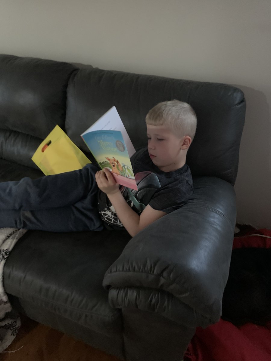 WillmarKenn's tweet photo. Bridger loves his Family Engagement Bag! What will you do with yours over Spring Break? #KennedyAweseome #KennedyRocks https://t.co/YCg6MMO436