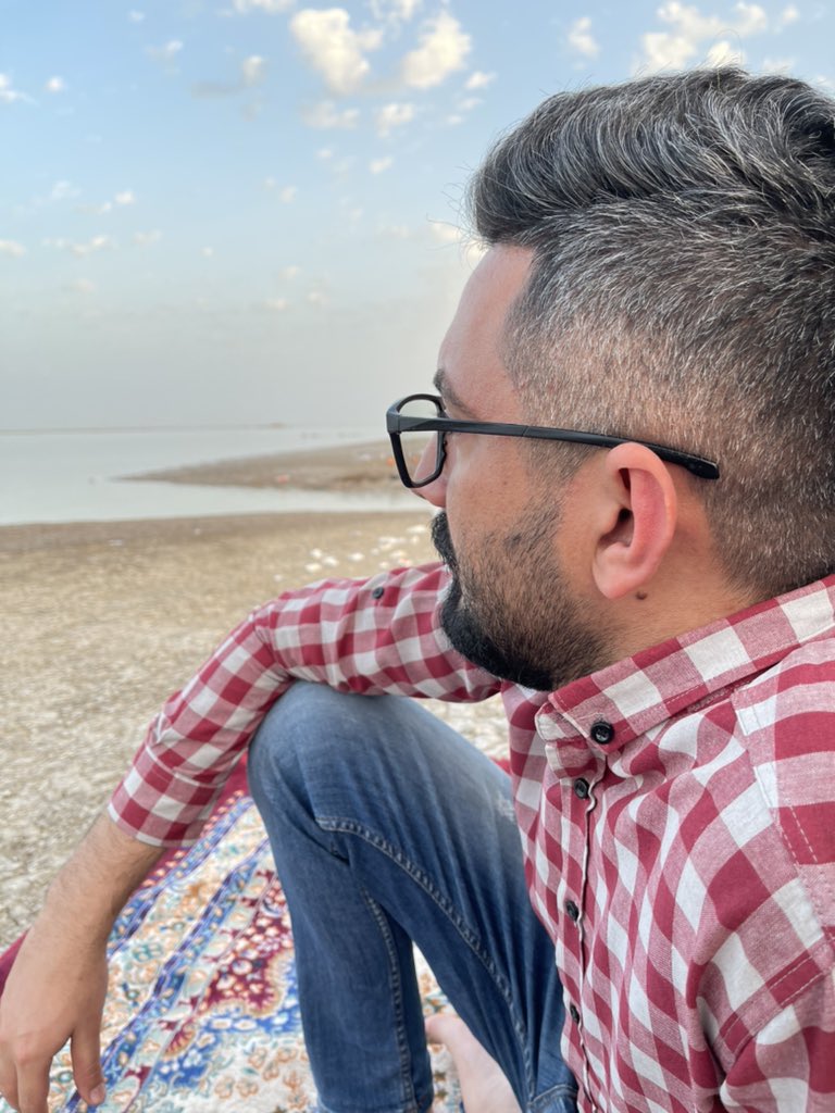 أيا كان ما تركته بالمنطق، لا تعد إليه مهزوما بالعاطفة، أيا كان.
#وصلوني_الف_يمعودين