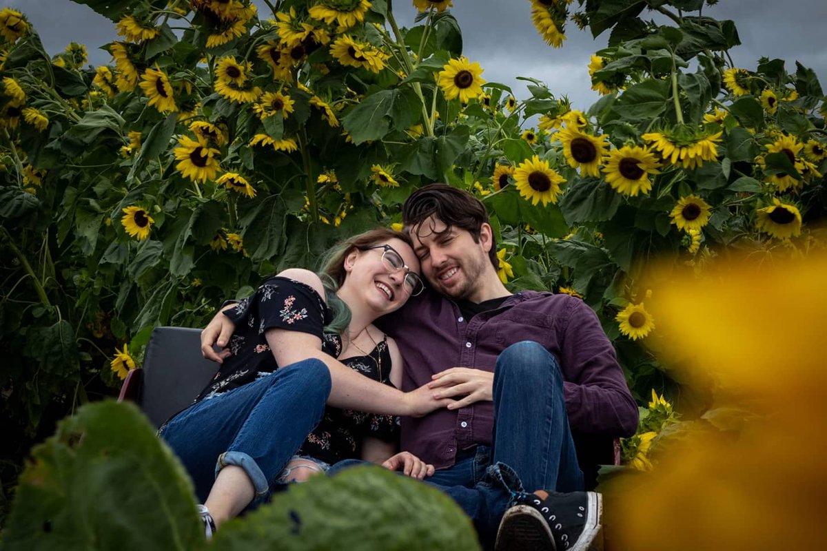 Moosen_Photo's tweet photo. Back in the summer I did a shoot for my beautiful friends at Rounds Ranch and am finally able to get the editing done. Been such a crazy time since that shoot happened https://t.co/wo78aO6PjO