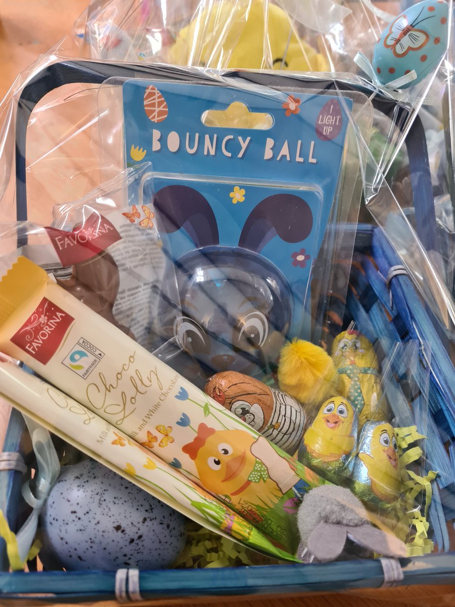 PangCollFood's tweet photo. Easter raffle drawn today. Random pupils names from each house. Congrats &amp; enjoy. Happy Easter to all the pupils &amp; staff @PangColl @HolroydHowe @NSkevington75 #eastertreats https://t.co/F6MTDO4TGY