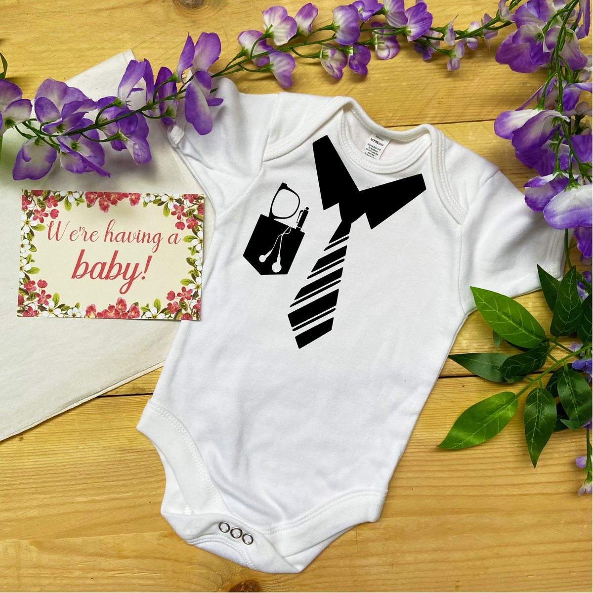 GETTING DOWN TO BUSINESS!
.
.
Dressing like your very own business partner, your baby will be the cutest little worker!

etsy.com/uk/shop/Vcre8i…
vcre8ive.com

#vcre8ive #babygrow #giftideas #baby #pregnant #pregnancy #SuitingUpTogether