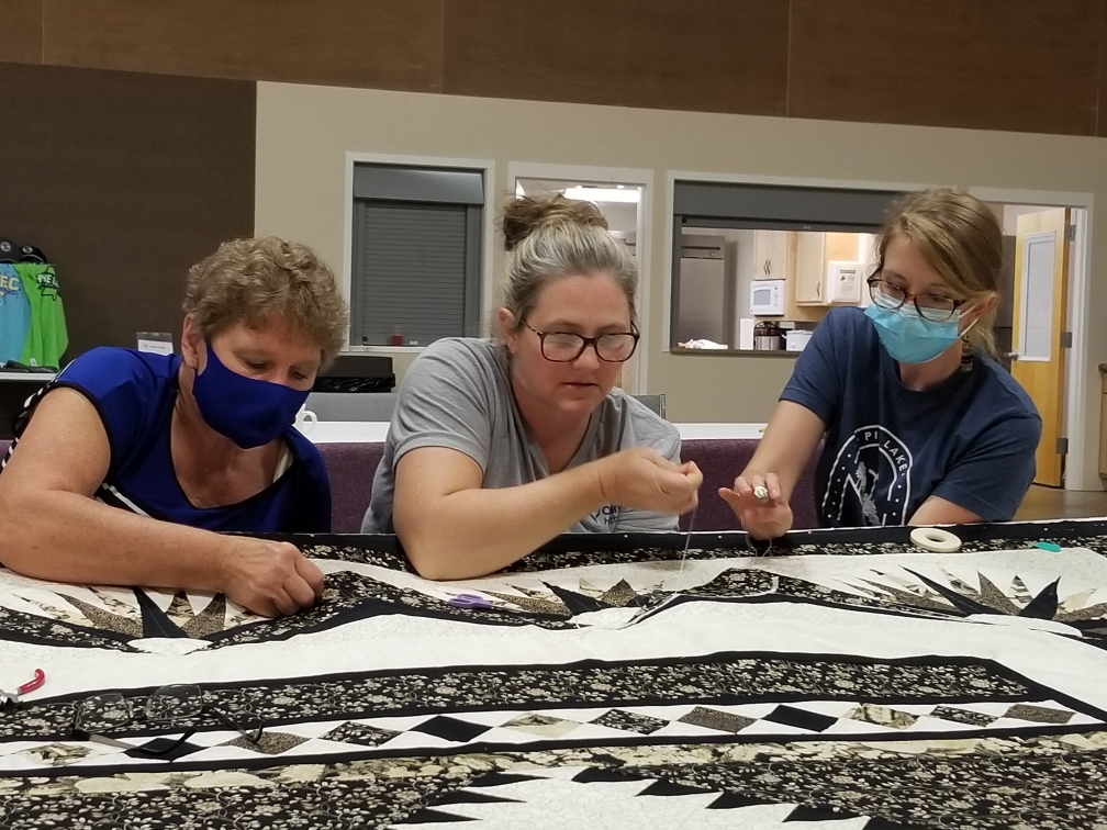 PineLakeCampMS's tweet photo. Camp Quilt Retreat &amp; Workshop is only 2 weeks away! Don't miss out on the action, and don't forget to RSVP! See you there!

#quilting #campquilt #campcommunity #serve #fundraiser #retreat #thepowerofcamp https://t.co/vMT51rQUQa