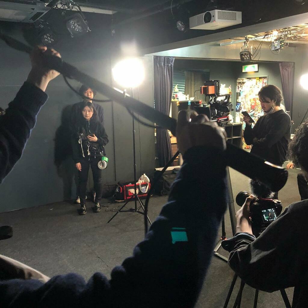 cleo_studio's tweet photo. 助監督養成講座、始めたぞー！スタートは5月から。専門学校や大学では絶対教えないプロの業界へのへの最短距離！

最初は無料オンライン講座から。その次は対面で。インターン制度と出口もありだ。 https://t.co/TssW6LQcp0 https://t.co/s4sIRUBpXb