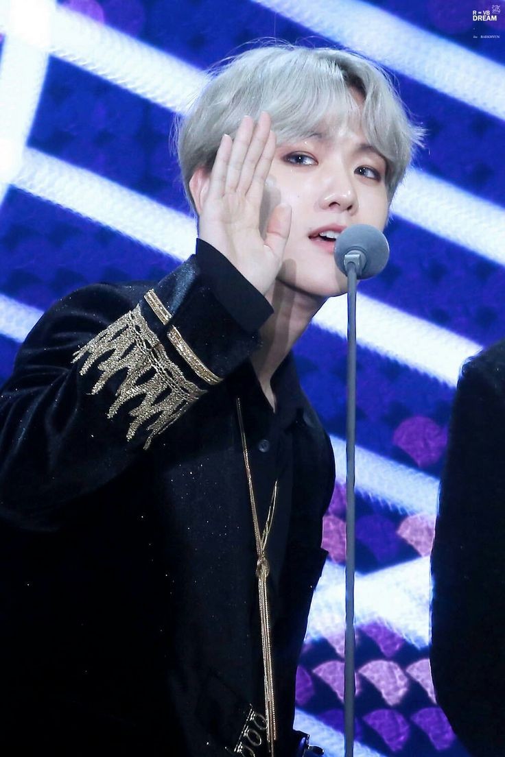 pinkraaa's tweet photo. Yaudah intinya bangga, kagum sama Baekhyun karena udah mau curhat ke kita, 2 tahun bukan waktu yang sebentar tapi kalo kita saling percaya dan nunggu dengan sabar 2 tahun gaakan terasa lama. Ga nyangka orng se cute ini bakalan wamil:'(
EXO-L uljimayoo 🤧
#Baekhyun https://t.co/JLMXZfVGGC