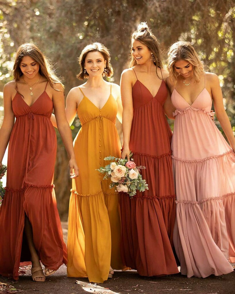 BRAND NEW BOHO BRIDESMAIDS

Whether your wedding theme is bohemian, rustic or traditional, these Sorella Vita bridesmaid dresses can be dressed up or down to match any bridal vision 🧡🧡 instagr.am/p/CM4wRFiIcGm/