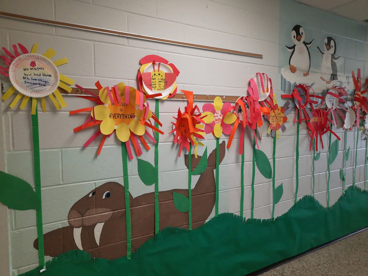 teacherdolan's tweet photo. Mr. B’s third graders made a motivational flower garden. #SELDay #rvilleproud @mrbalcewicz https://t.co/JmuXLTljpP