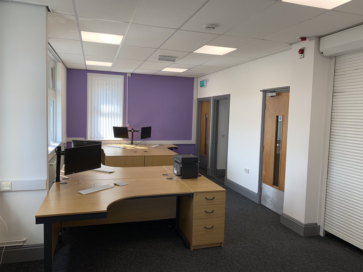 MNEAccounting's tweet photo. Leicester businesses: does anyone need four FREE desks with pedestals? Very good condition, we just don’t need them! Delivery next Friday afternoon, please email tim@mneaccounting.co.uk (pls RT to any businesses/charities who might need them) https://t.co/OAxaMIK8Xu