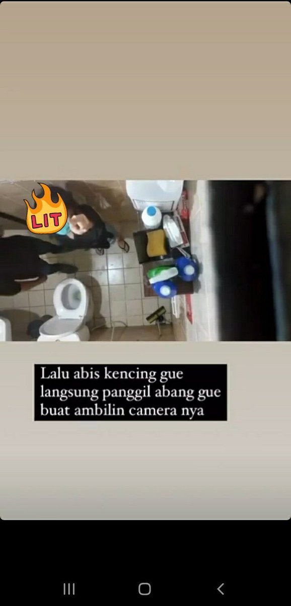AREAJULID's tweet photo. Dis! Himbauan sekali lagi buat cewe-cewe jangan lupa berhati-hati dan harus super teliti di toilet umum. Entah langkah apalagi yg harus ditempuh biar kejadian begini gak terulang terus 😢 https://t.co/KaHPmq957J
