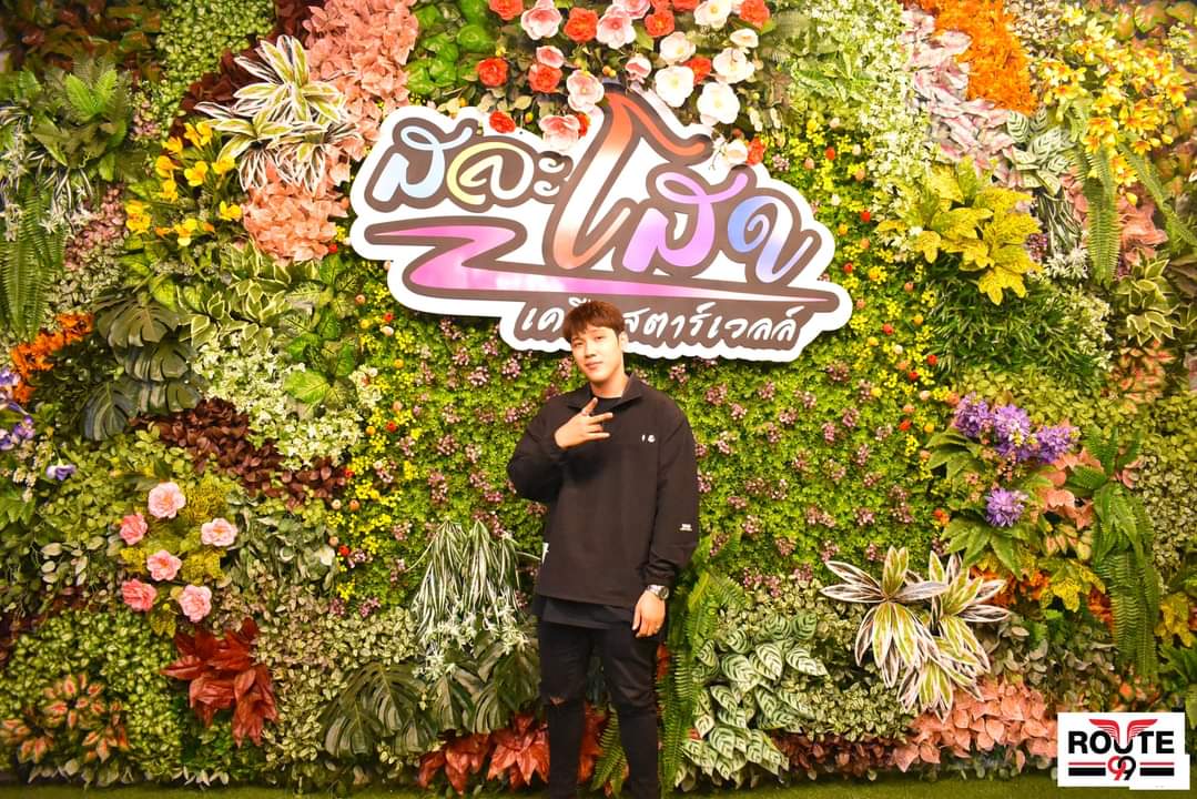 kangsom_pantip's tweet photo. ยินดีต้อนรับ แกงส้ม ธนทัต 🥰🥰
ใครยังช้าอยู่รีบๆมาจอยกันน‼‼
---------------------------
โปรแรงส์ ซื้อ 1 โต๊ะ ฟรี 1 โต๊ะ ‼
คอนเสิร์ต "#แกงส้ม" รูท99จัดให้🍺🍺
[1/2]

FB: รูท 99

https://t.co/6lYh8araPb

#KANGSOMKS #KS26032021 #ROUTE99  #KSTOUR #KORAT #NAKHONRATCHASIMA https://t.co/BTfG8qwECM