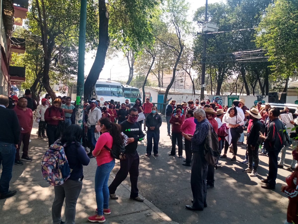 MariselaPalac19's tweet photo. El pueblo decide en #Ecatepec estamos exigiendo #NoAlDedazoDeMarioDelgado  por una #transformación y una #democracia que de claridad #morena  para poder avanzar y que se de el cambio @mario_delgado @RogelioPals @irebeld88 @ivanpippo277 @CarlosGermnLun1 @MONSE_24 @chavitaprepa82 https://t.co/u4v2oJMjaO