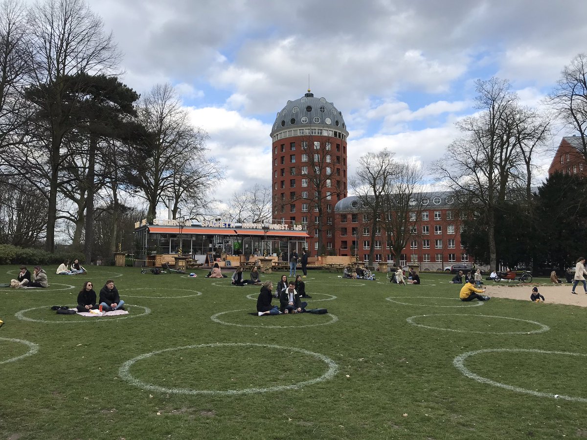 MerelMulders's tweet photo. Mooi ommetje #binnenstad door #NSstation #Breda jammer dat de terrassen nog dicht zijn, maar leuk bedacht de ⭕️ in het #Valkenbergpark https://t.co/kVUJ1lRNjA