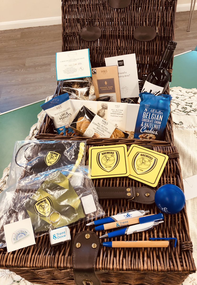WTogother's tweet photo. Wow!  ‘Winshill Together’ &amp; WNRC Co-Ordinator Kim are so overwhelmed to have been nominated for a Covid Hero Award, the virtual awards final is tonight Thank you so much to those who nominated us😊🥰 🥳❤️🤞🏻🤞🏻🤞🏻🤞🏻 https://t.co/KYmIVOlNoC