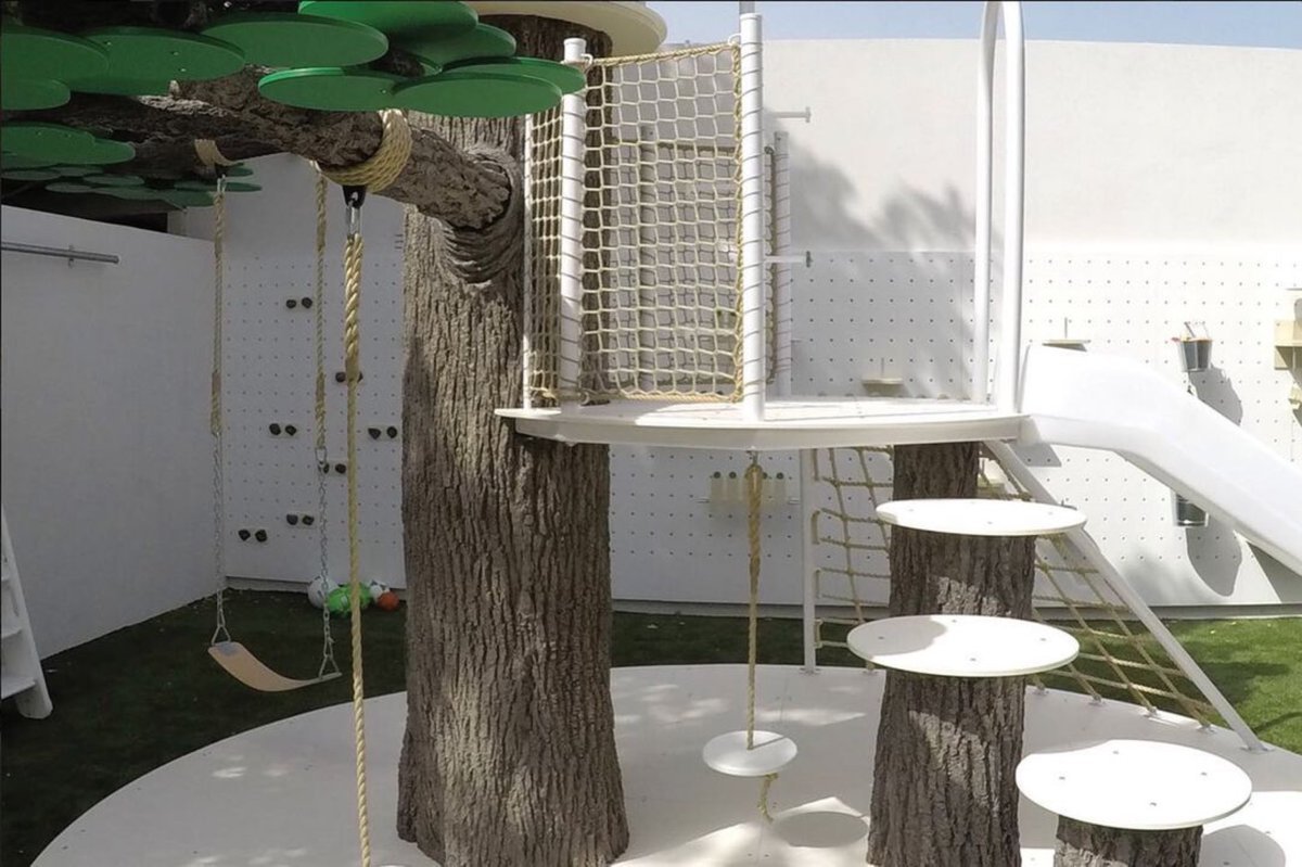 🪄Looking for the magic in each moment.✨

The contemporary outdoor playset features a moveable (but secure) main play structure, two twenty foot magnetic chalkboards, and an outdoor-safe <a href="/mywallpro/">mywall</a> with accessories galore.