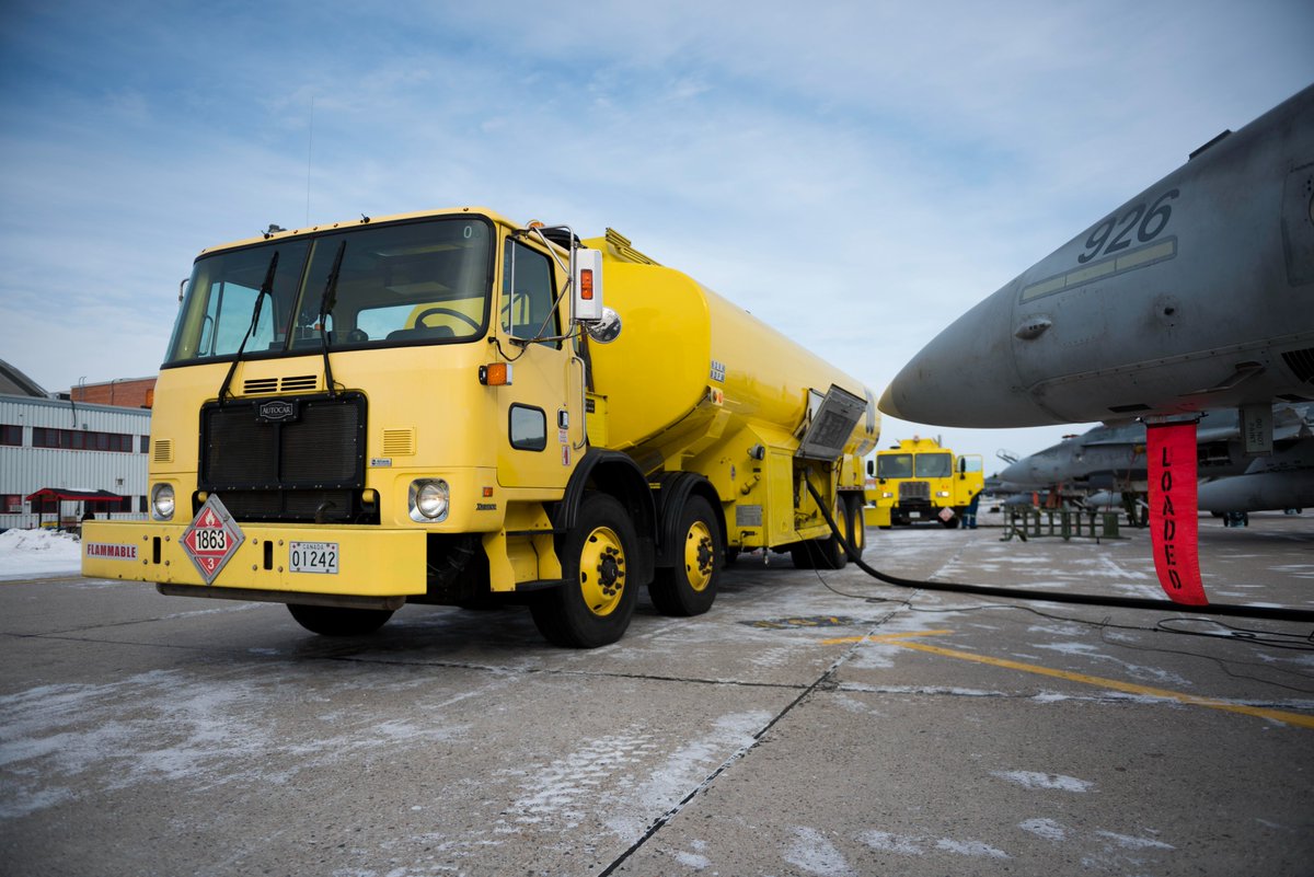 ARC_RCAF's tweet photo. Vous ne sortez pas du pays? La #4eEscadre Cold Lake non plus!
Du 1er au 12 mars, des escadrons de la 4e Escadre ont participé à l’#ExWINTERBLITZ, un exercice de mise sur pied de force au pays. #ARC #Instruction https://t.co/p3M73ERF4B
