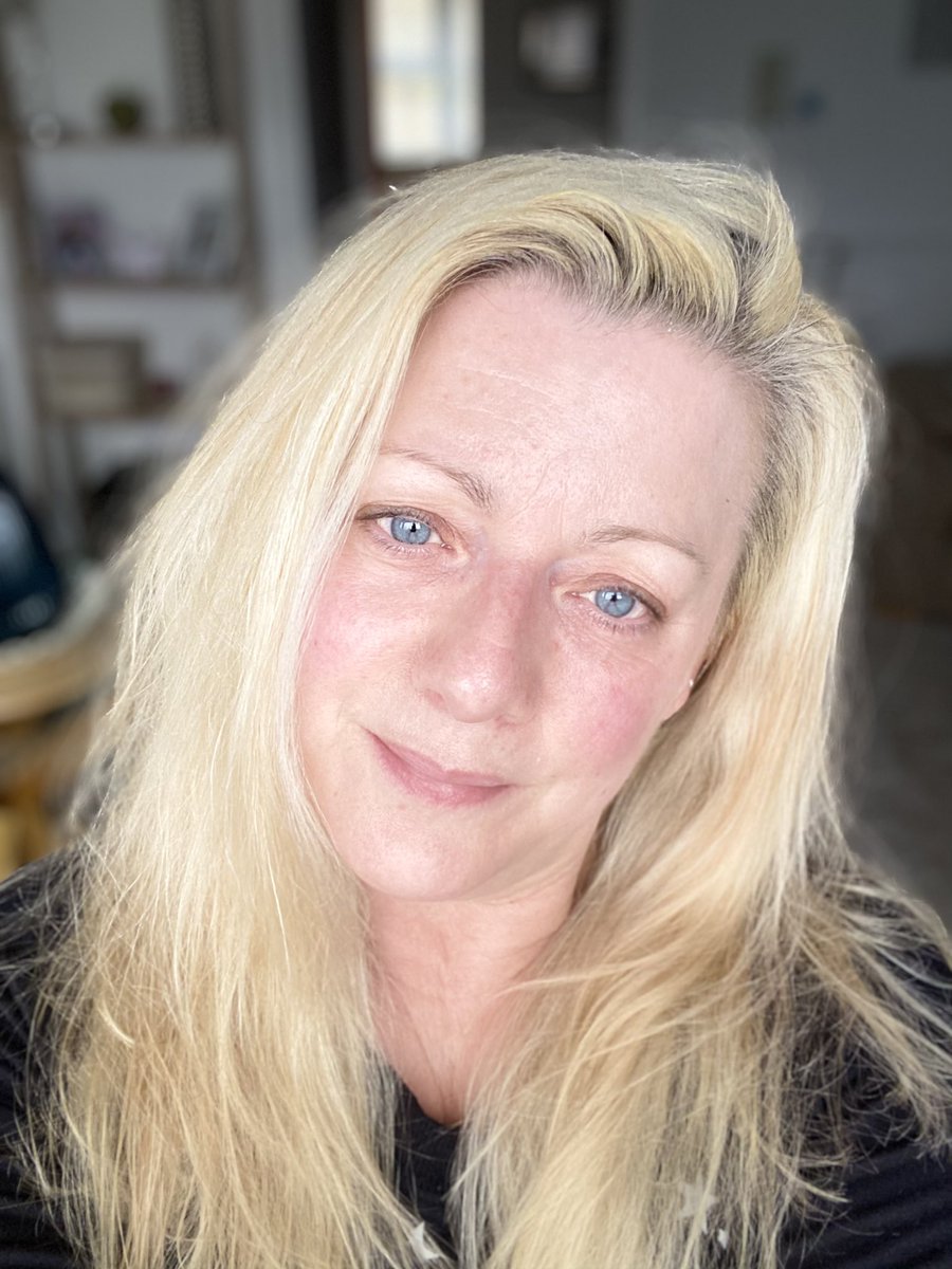 Ćh💋ryl 👩🏼👗 tweet media