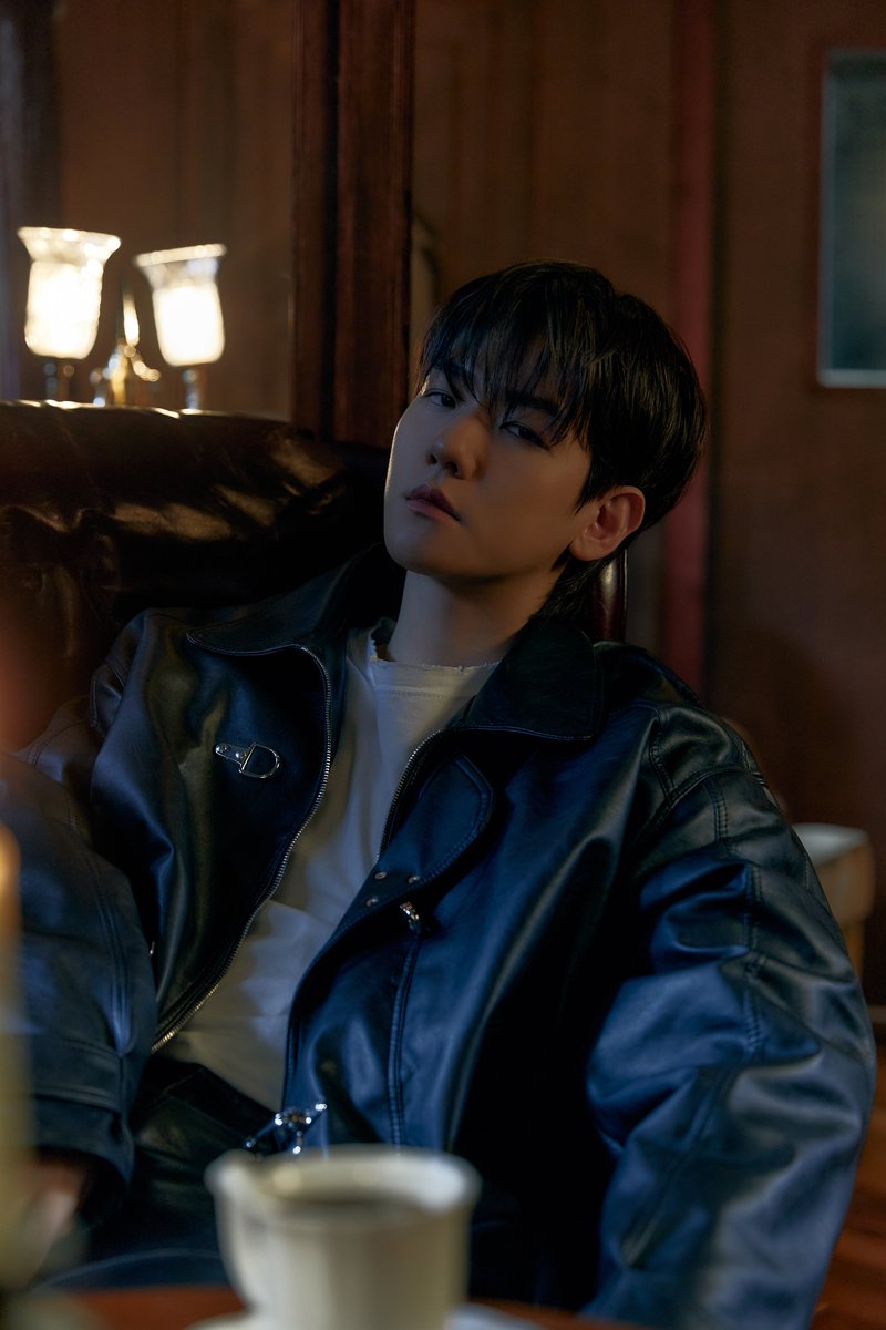 RabyunKim's tweet photo. #AlwaysWithBaekhyun
@B_hundred_Hyun
@weareoneEXO https://t.co/mI7GqF6sAF